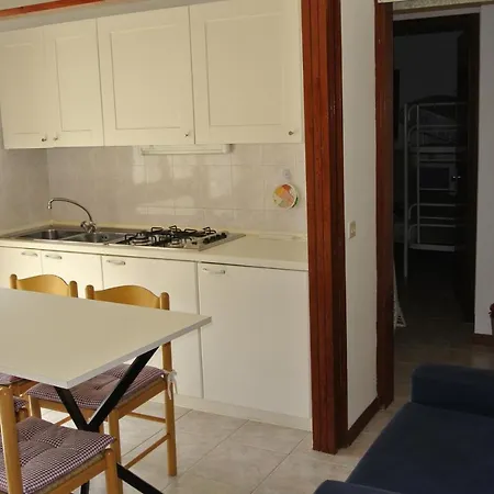 Valgardena Lignano Apartmán *